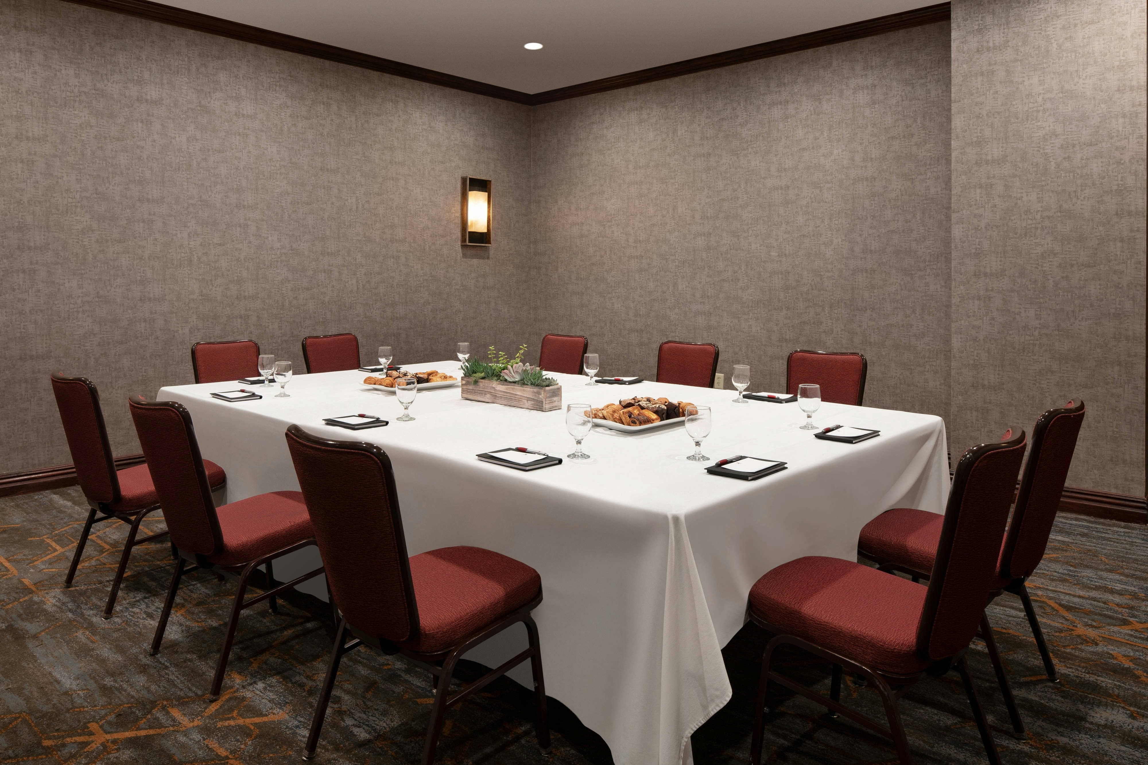 Marriott Riverside at the Convention Center 21/23