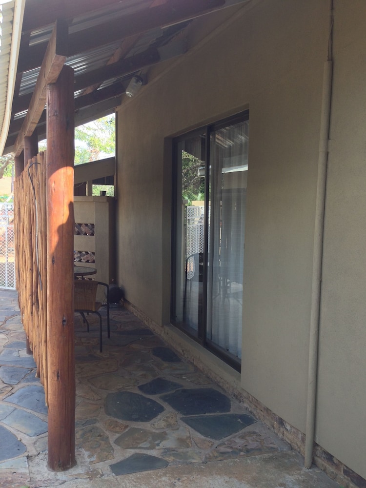 Gecko Cottage 3/50