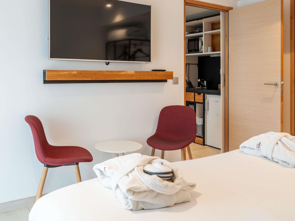 SUITE, DOUBLE BED, SOFA, BALCONY