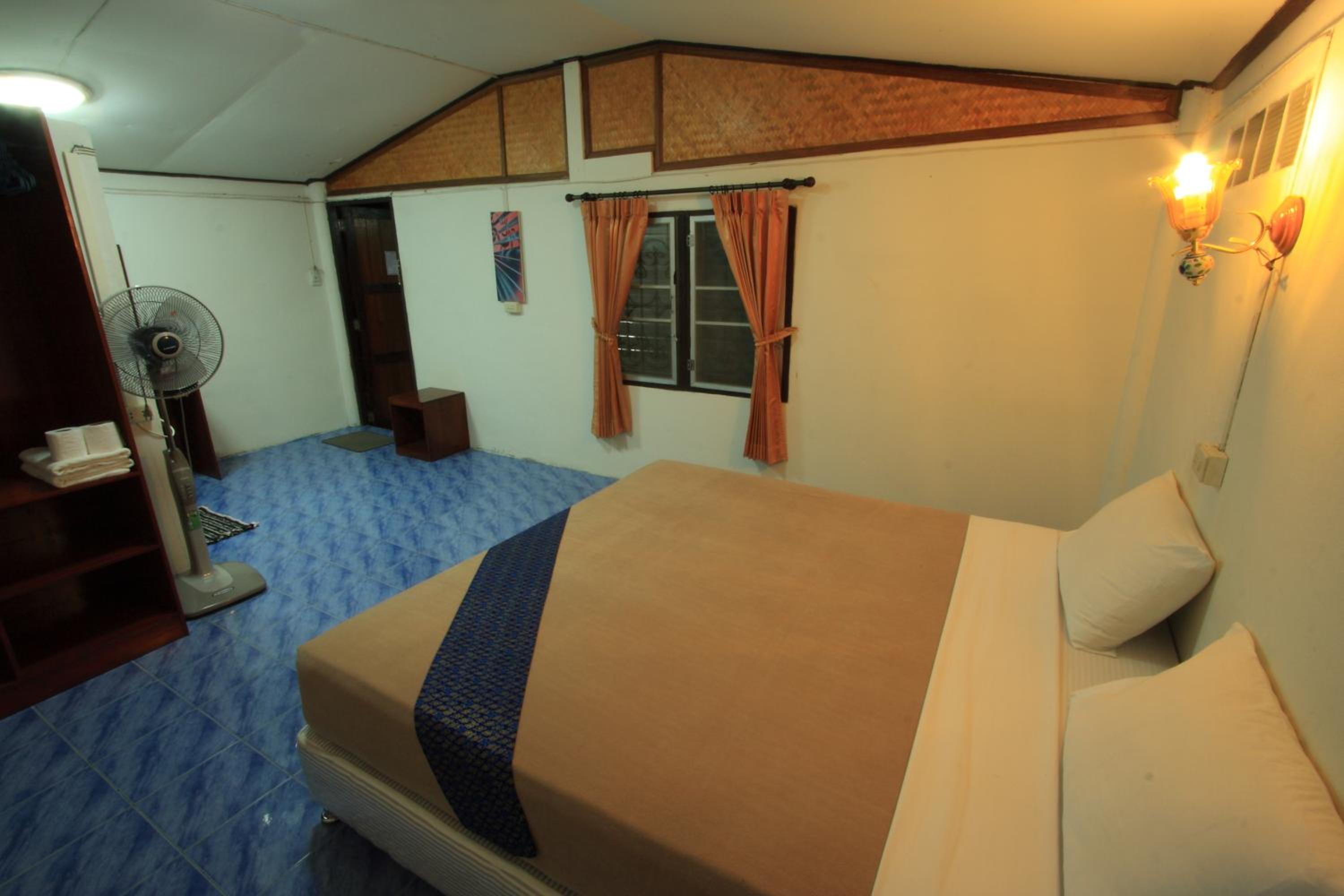 Room, Double Bed, with Fan