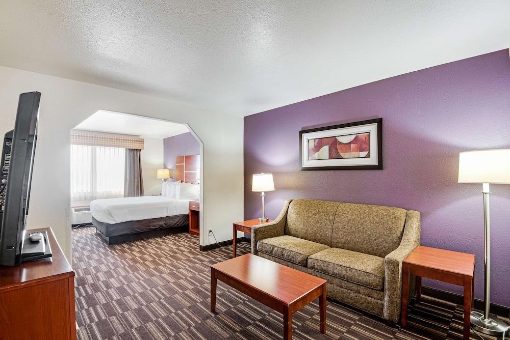 Best Western Firestone Inn & Suites 22/34