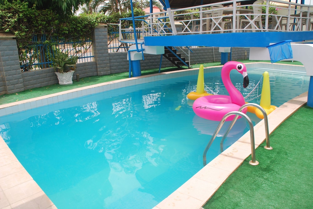 Peace Haven Hotel 19/25
