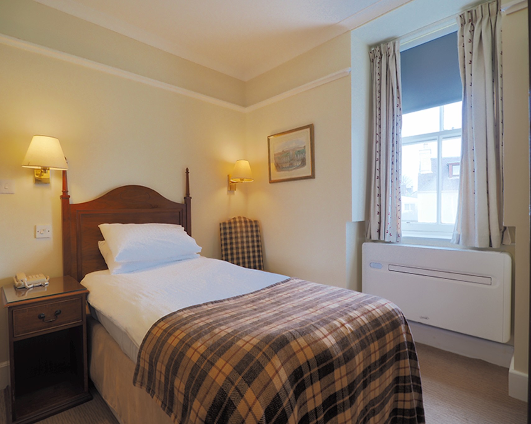 Royal Hotel Stornoway 25/64