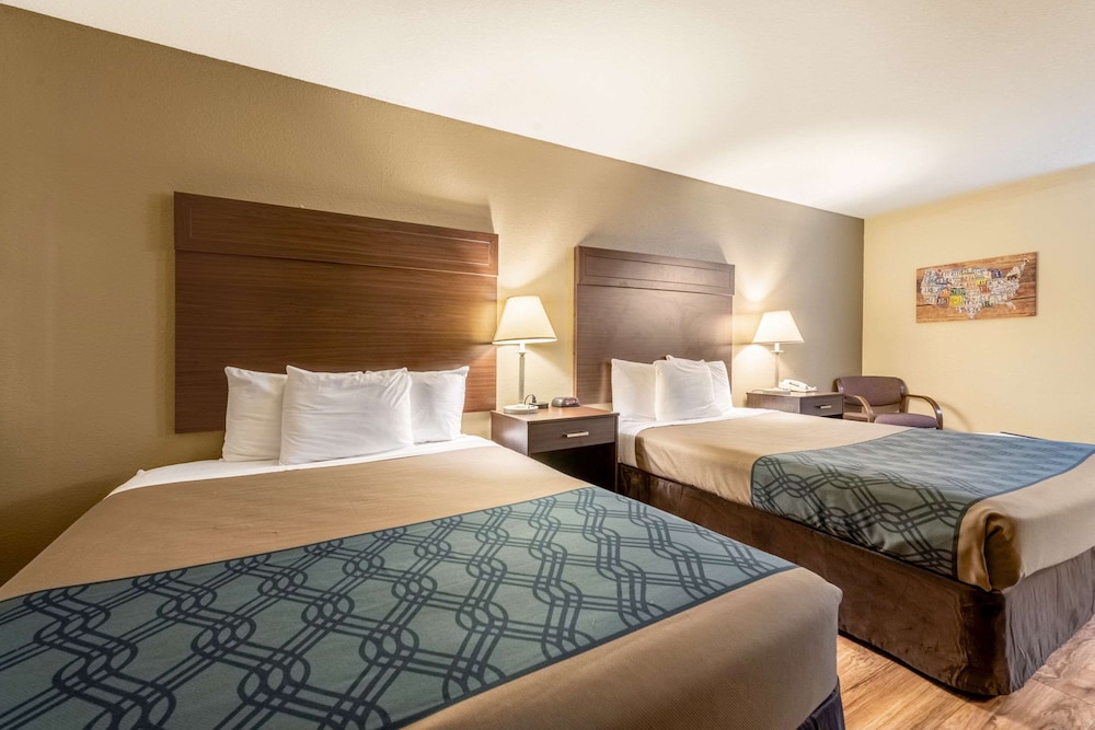 Econo Lodge Washington Harbor 11/30