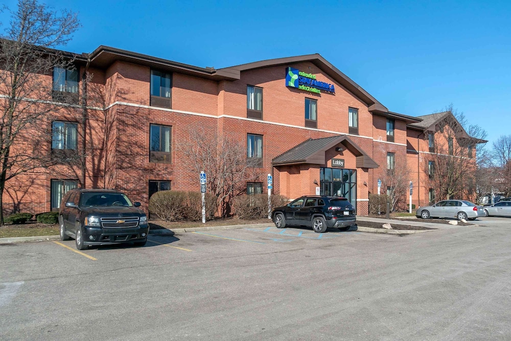 Extended Stay America - Detroit - Warren 38/46