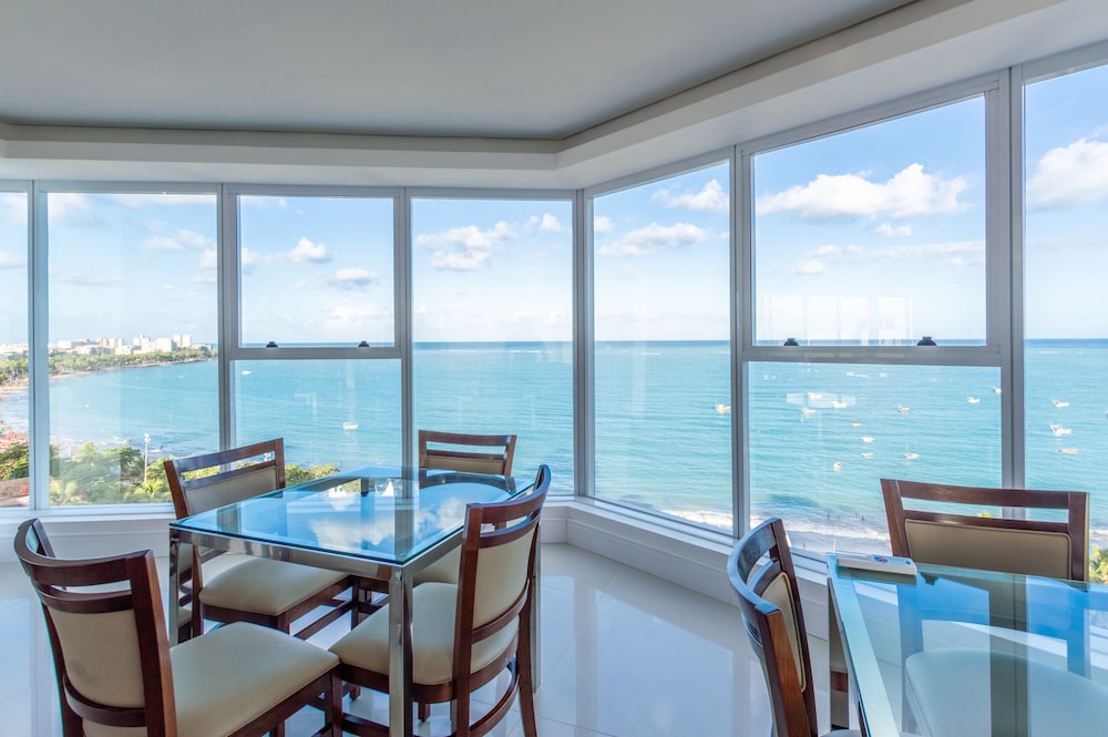 Hotel Brisa Suites 45/64