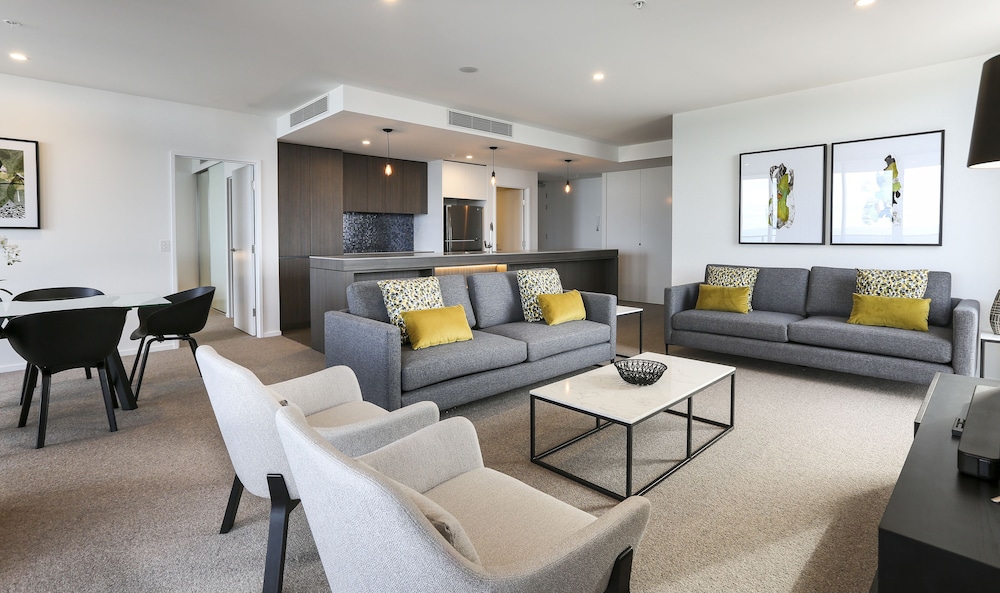 Qube Broadbeach 29/50