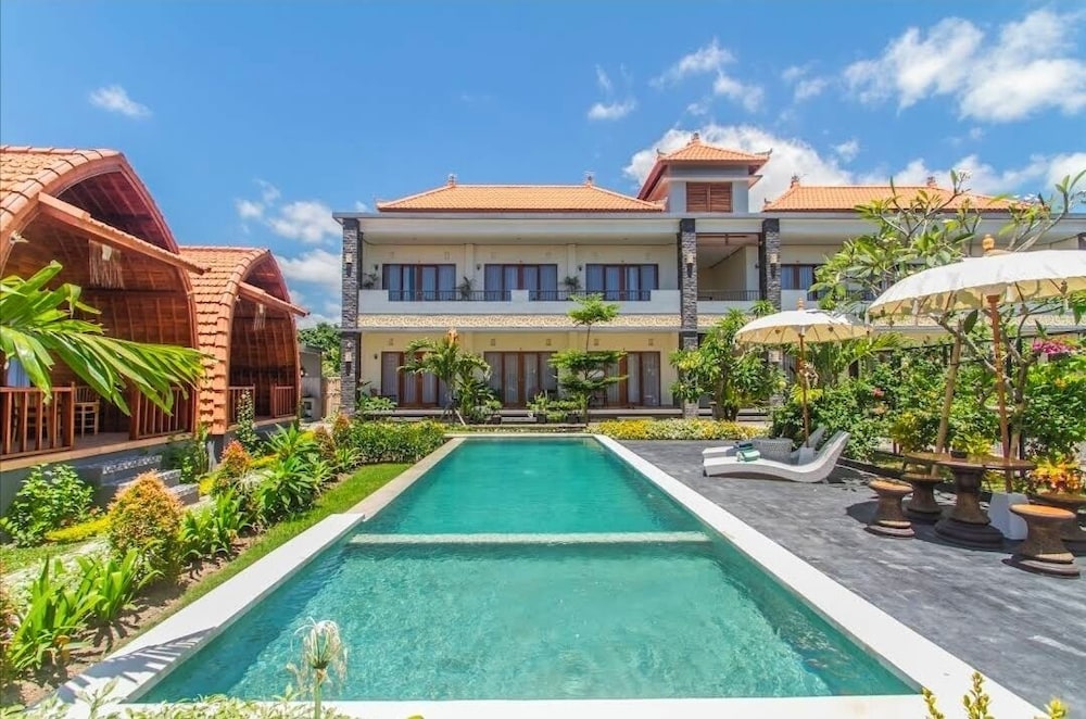 Mailaku House 45/50