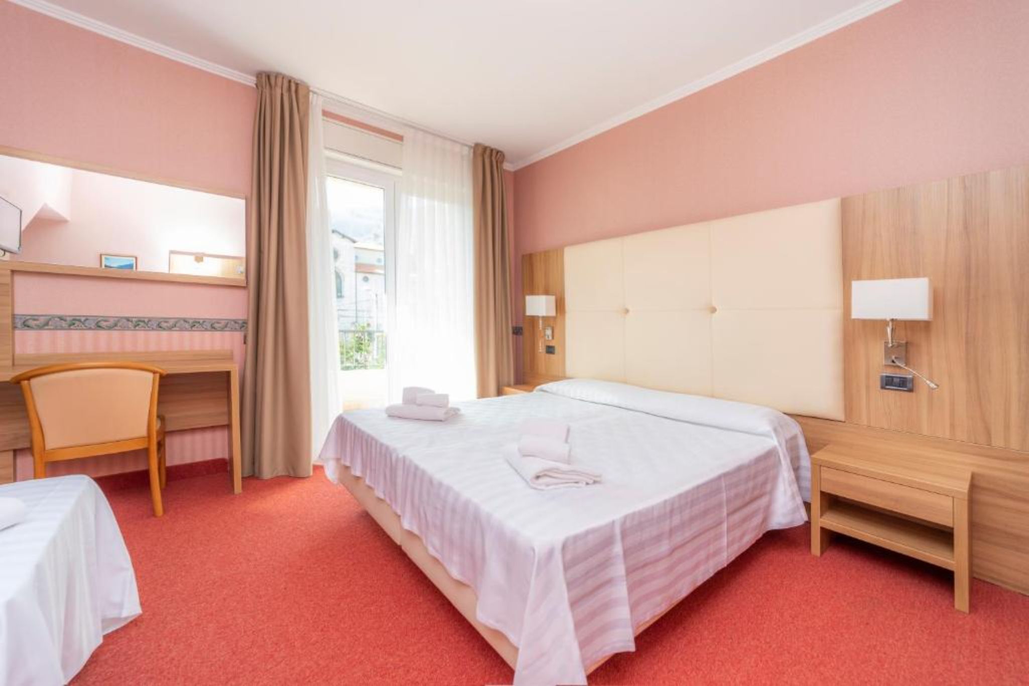 Room at HOTEL DELLA TORRE, STRESA