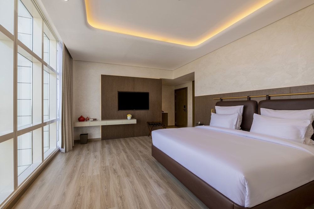 Movenpick Jumeirah Village Triangle 34/82