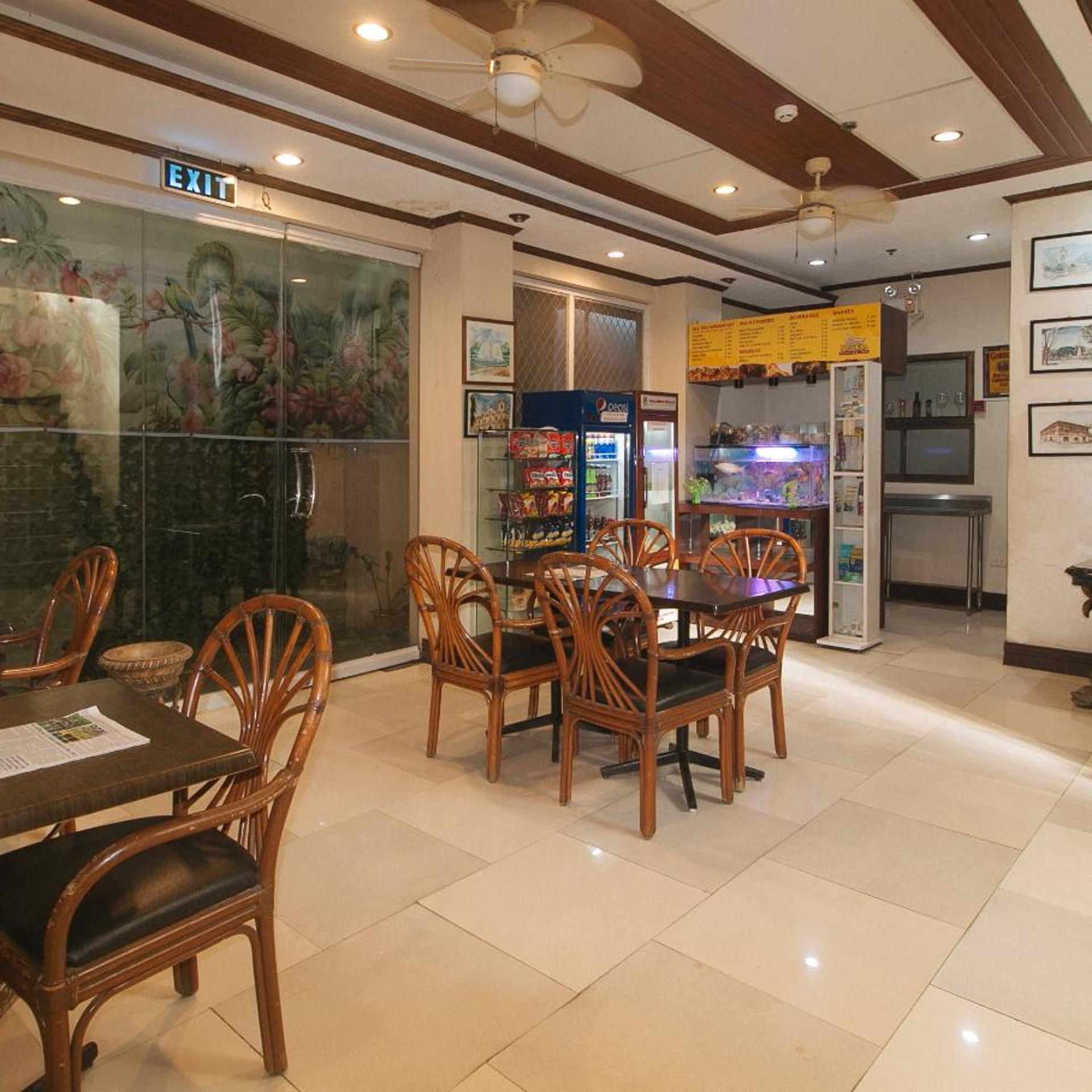 Reddoorz near Landers Superstore Cebu City 40/50
