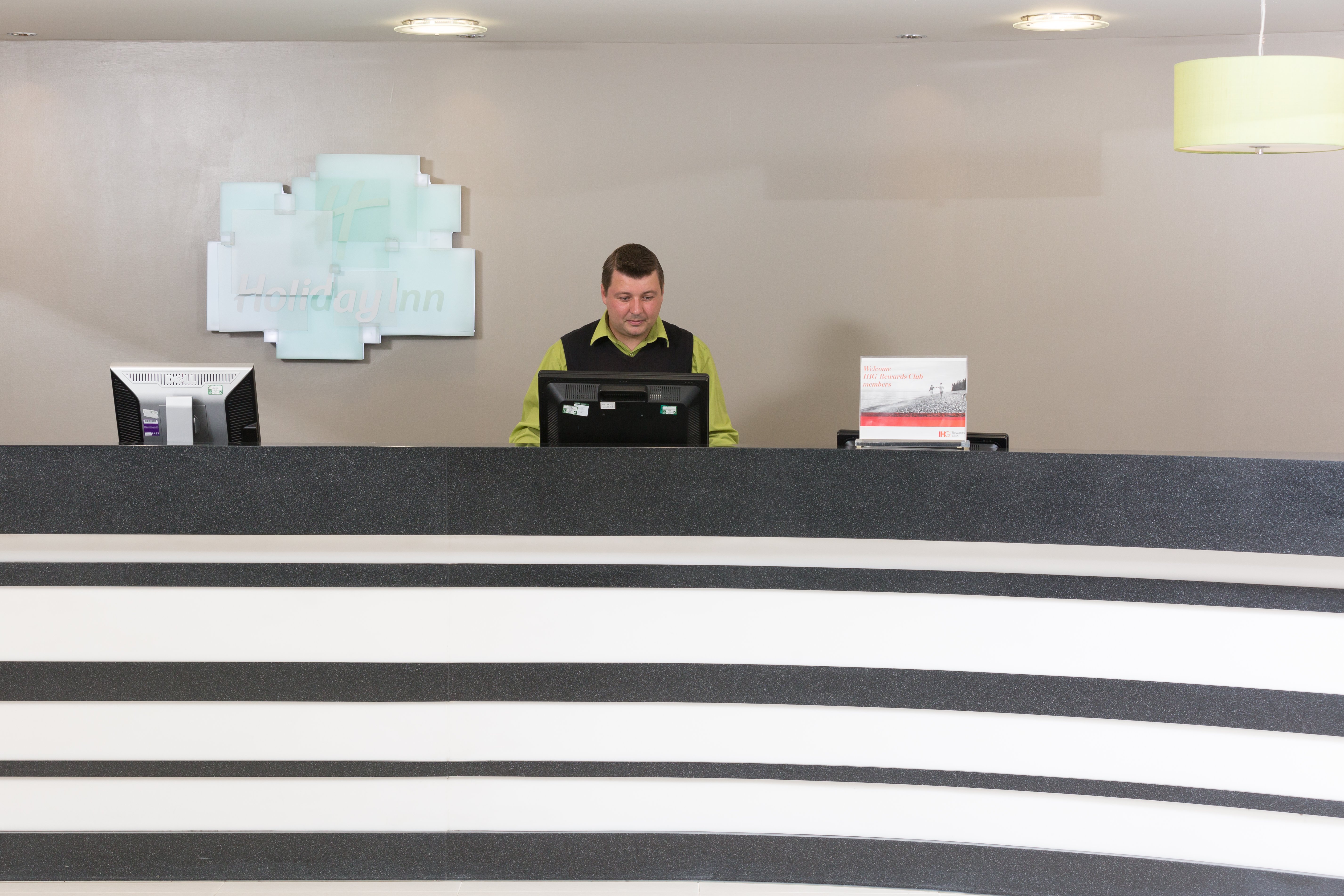 Holiday Inn Manchester Media City Uk 7/50