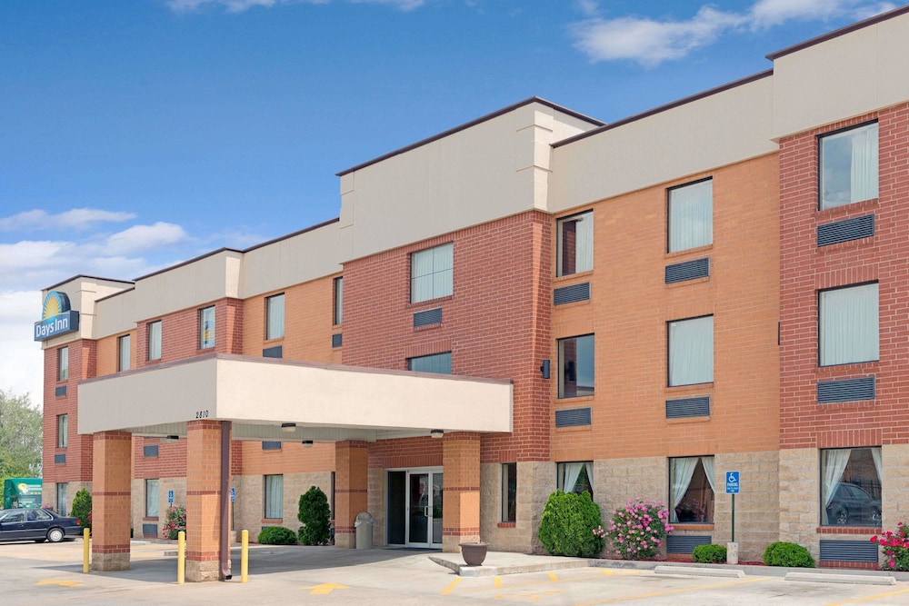 Days Inn by Wyndham Downtown St. Louis 3/24