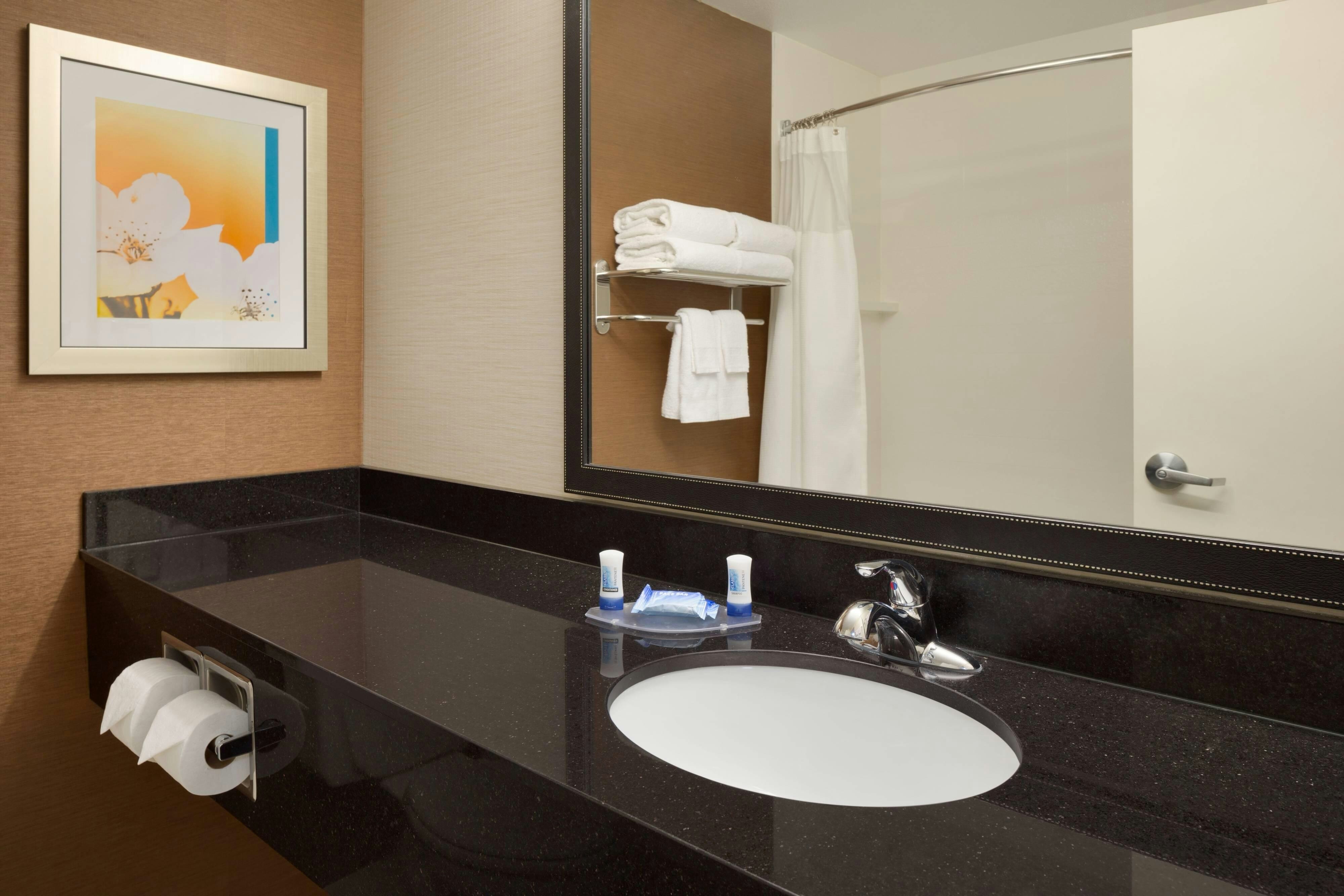 Fairfield Inn & Suites Youngstown Boardman Poland 35/35