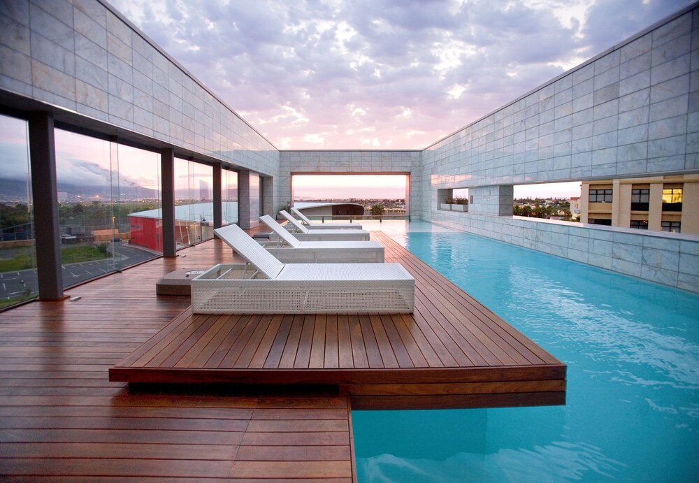 The Residences At Crystal Towers in CAPE TOWN - WESTERN CAPE