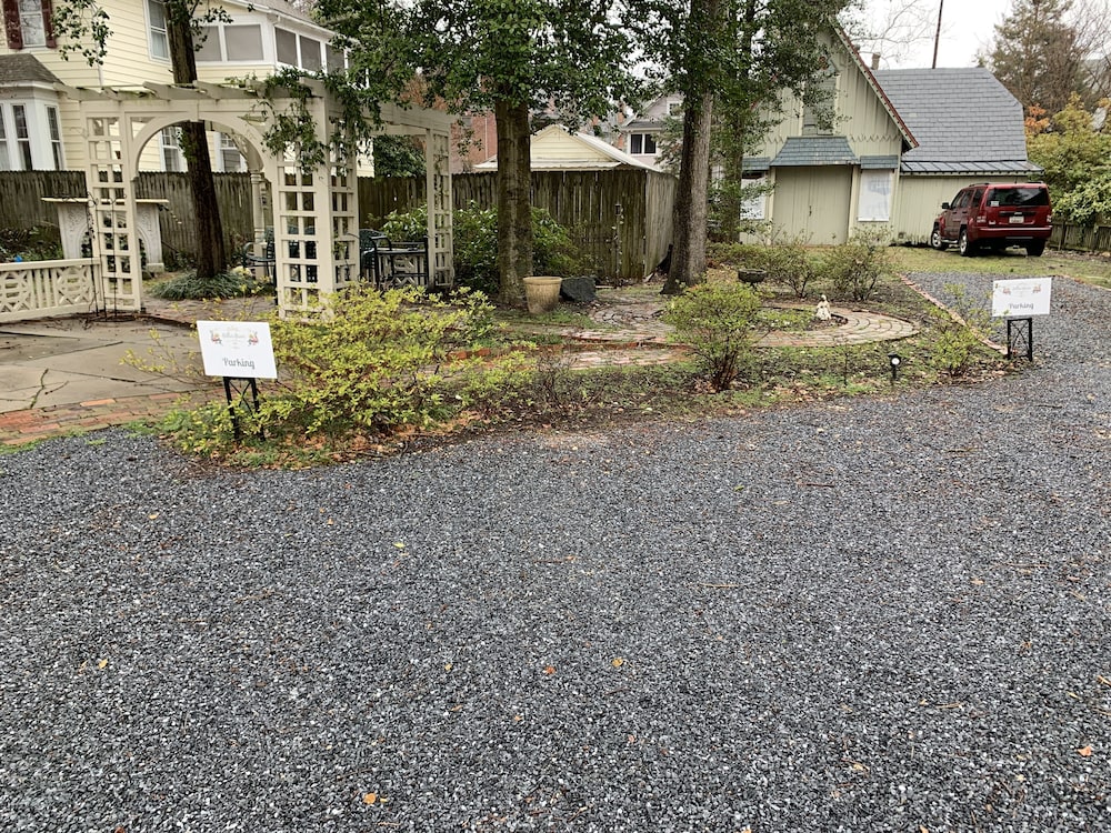 Gillis Grier Bed and Breakfast 41/50