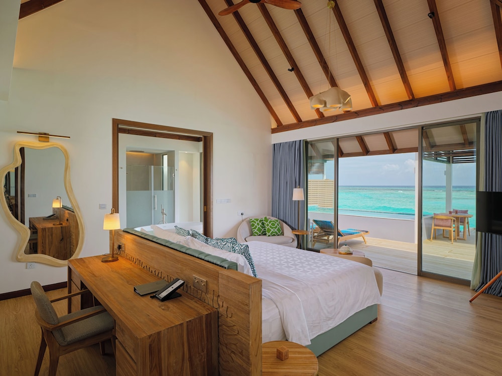 Meyyafushi Maldives 24/60