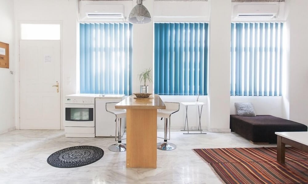 Concierge Athens Ii 39/50