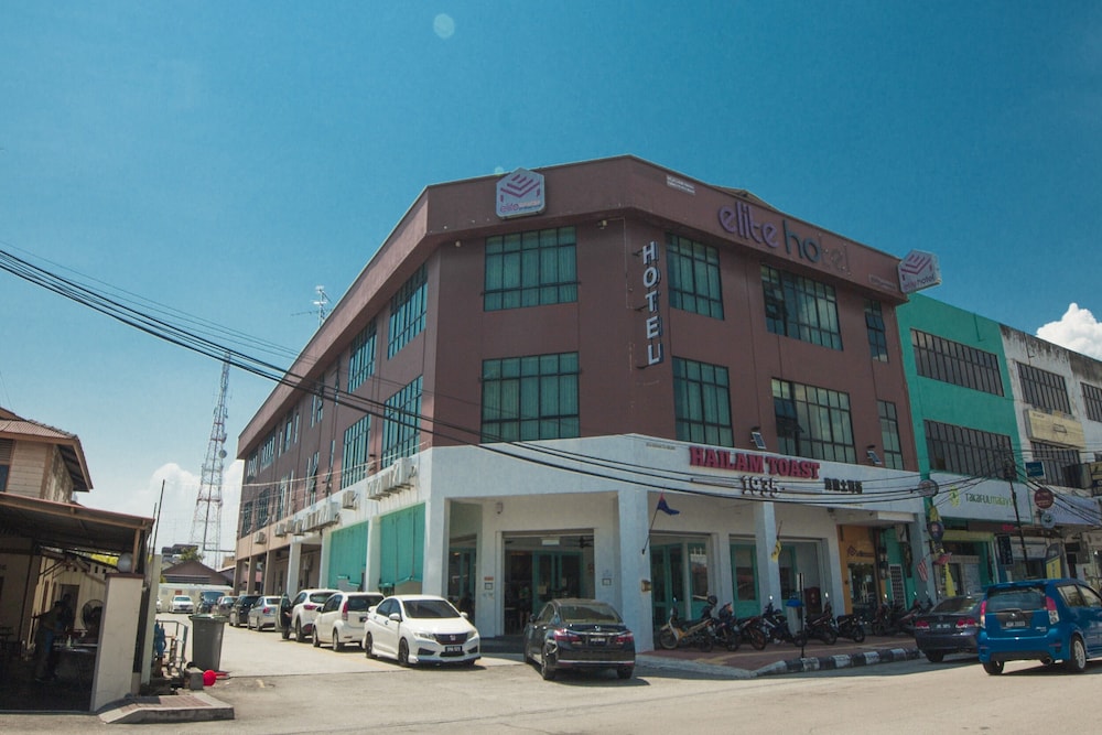Elite Hotel Muar 3/50