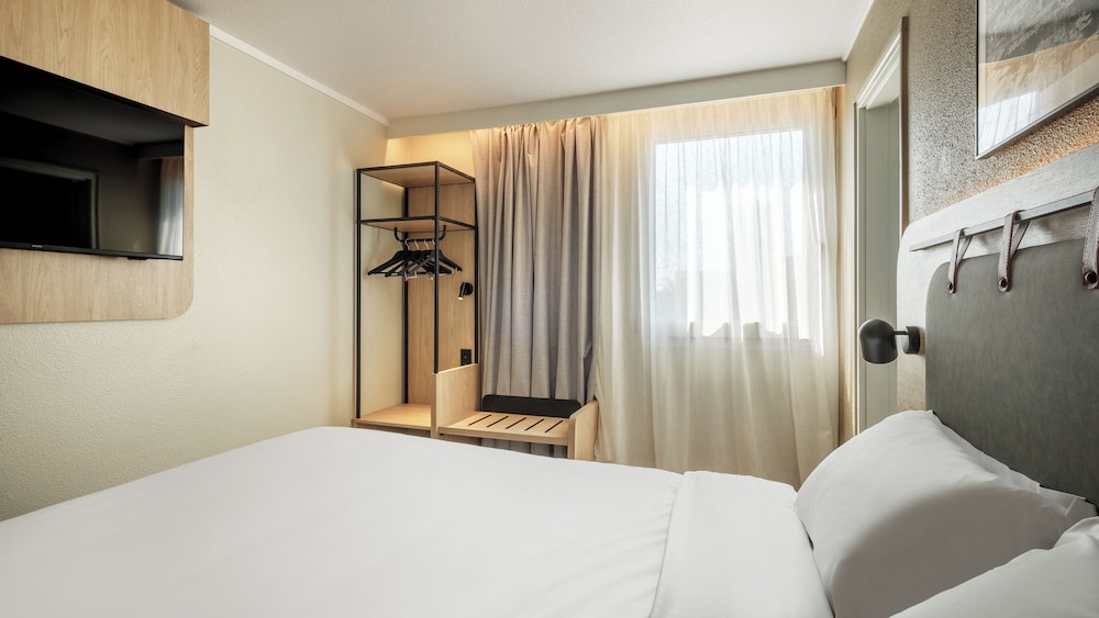 جناح جونيور بسرير كوين مع أريكة، Campanile Nice Airport 5/10
