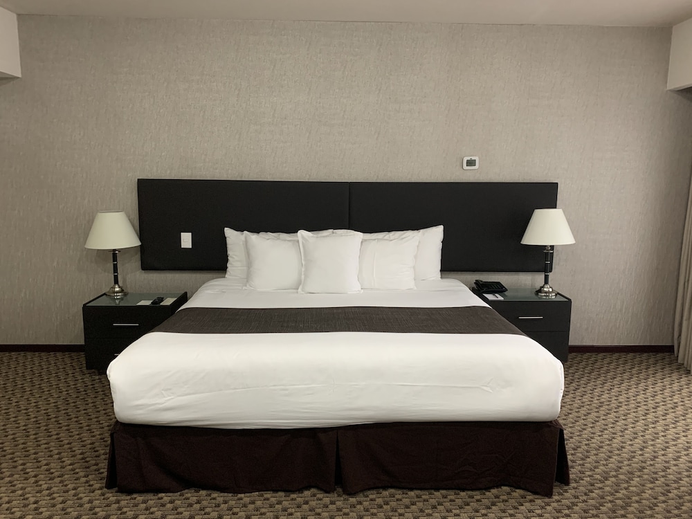 St Isidro Suites Corporate Housing SPA & Wellness Center 24/55