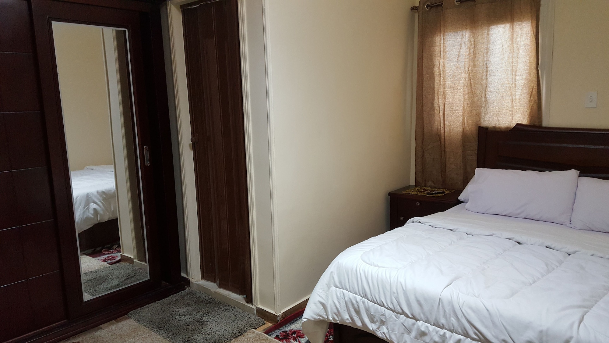 STANDARD, KING BED