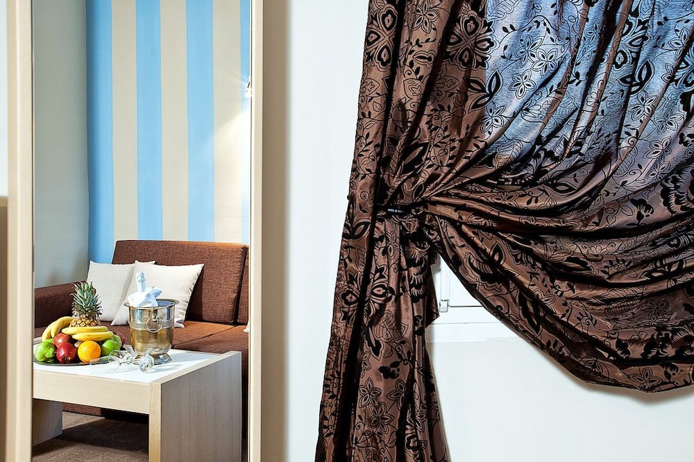 Hotel Anastassiou 35/42