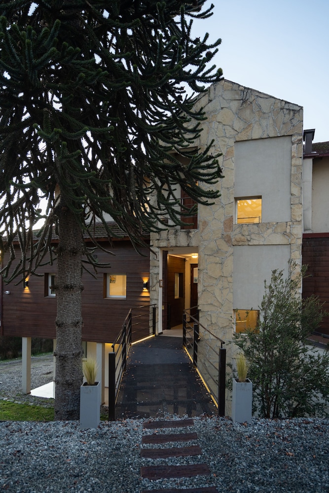 Altuen Hotel Suites Spa 51/57