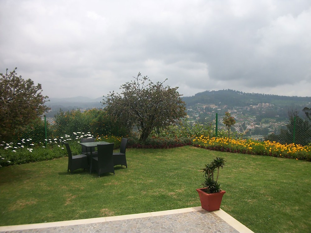 Sinclairs Retreat Ooty 33/66