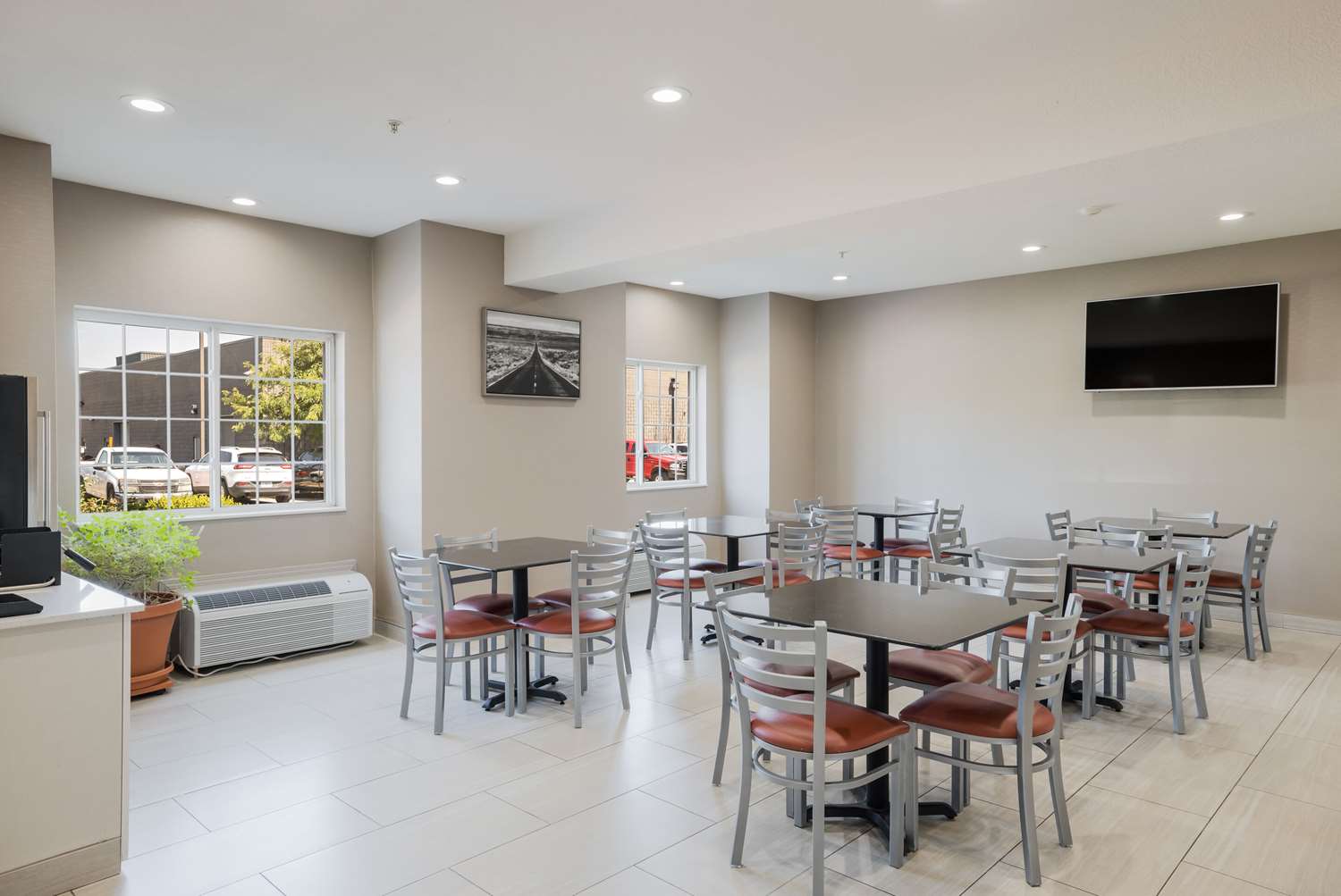 Sonesta Essential Hotel & Suites Kansas City - Blue Springs 10/15