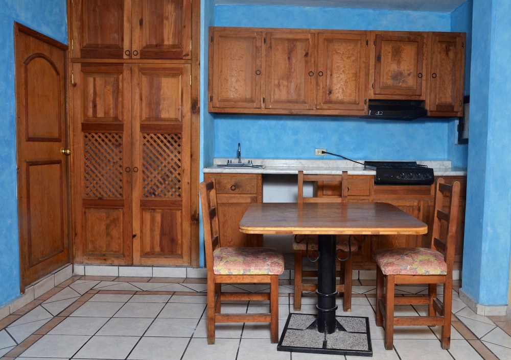 Hotel Las Fuentes 52/64