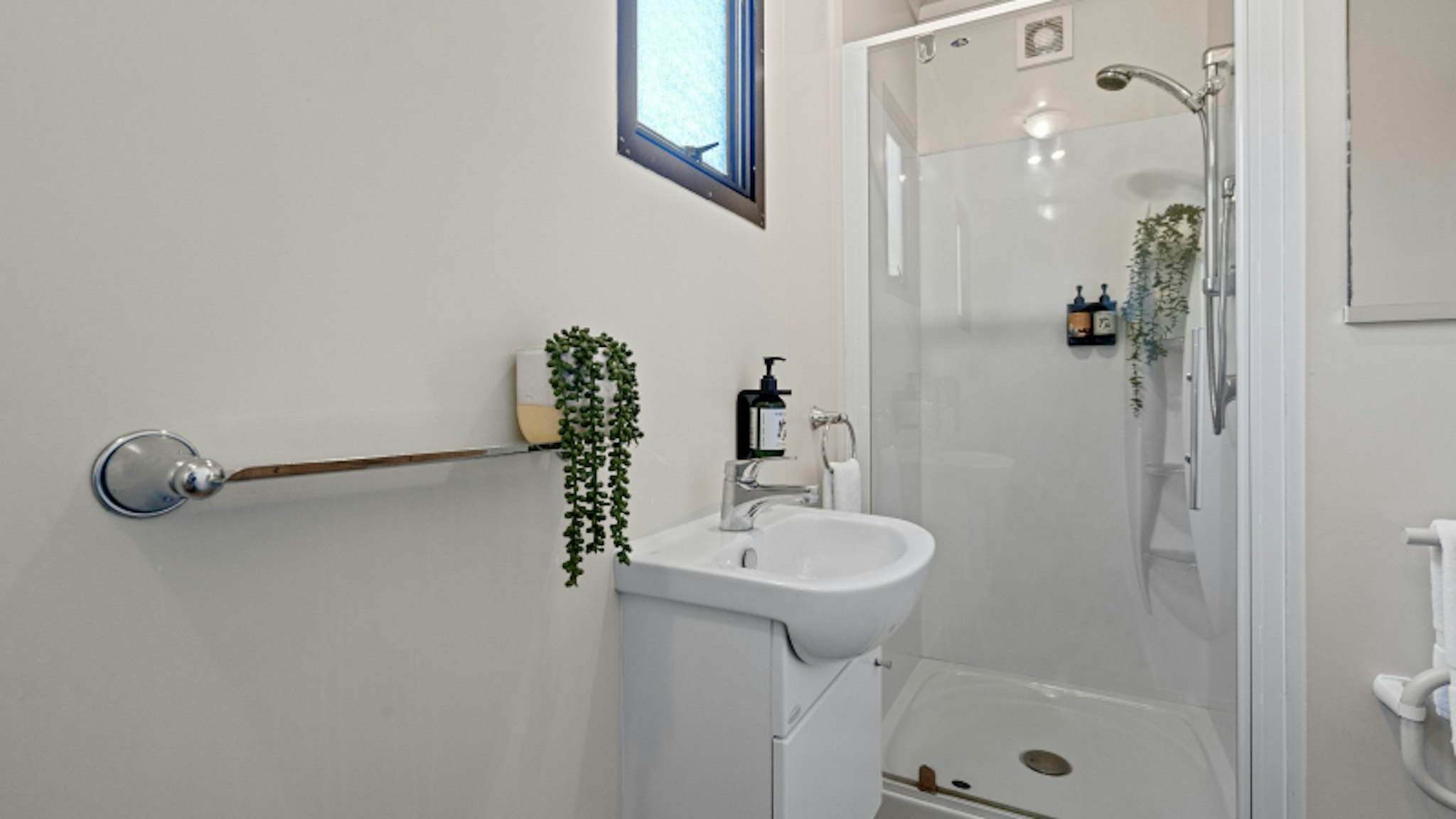 Tasman Holiday Parks - Picton 24/25