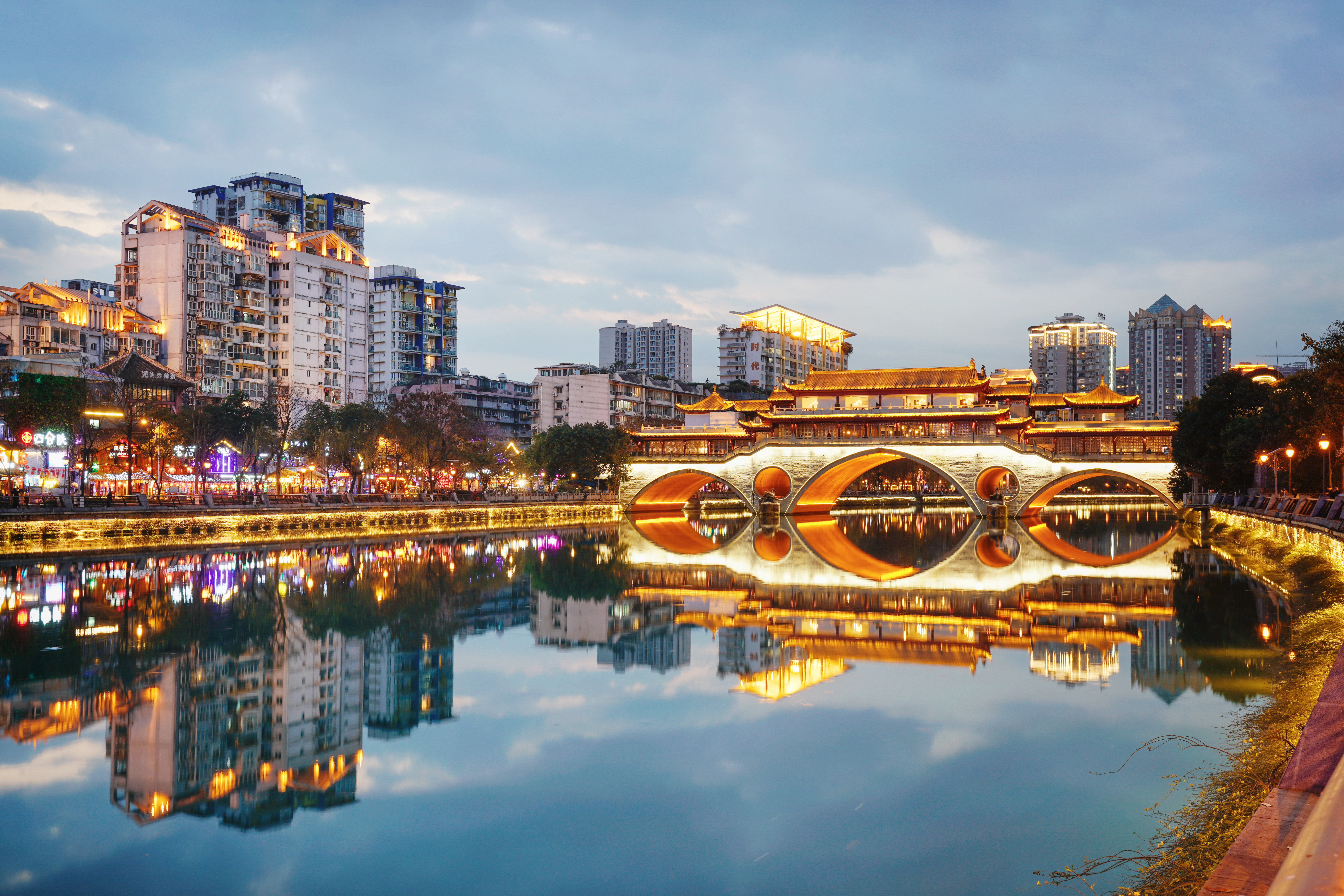 Crowne Plaza CHENGDU WEST 77/81