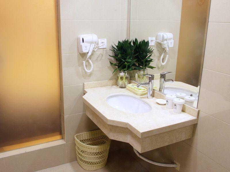 Greentree Inn Suzhou Wuzhong District Fengjin Road Business Hotel 44/45