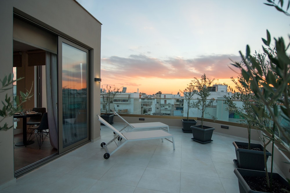 Athens Platinum Rooms and Suites 29/57