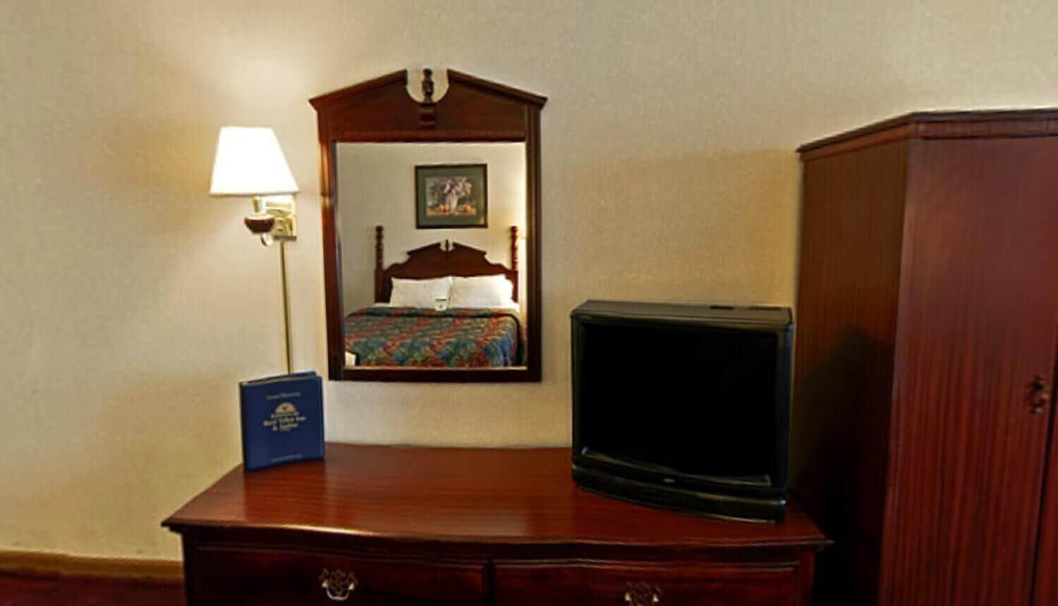 Americas Best Value Inn Suites Waukegan Gurnee 12/24