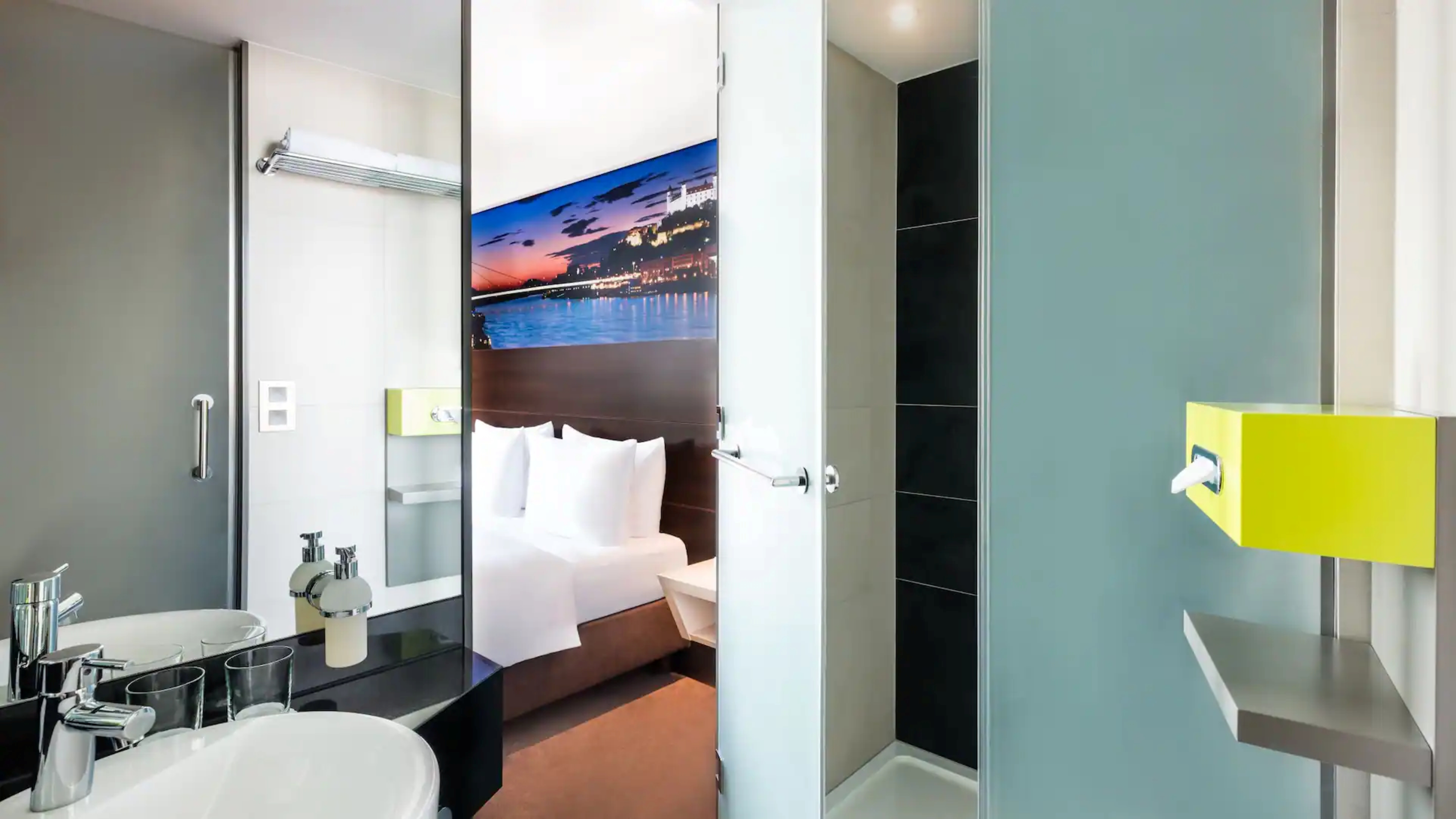 غرفة بسرير مزدوج بإطلالة، Lindner Hotel Bratislava, Part of Jdv by Hyatt 2/2