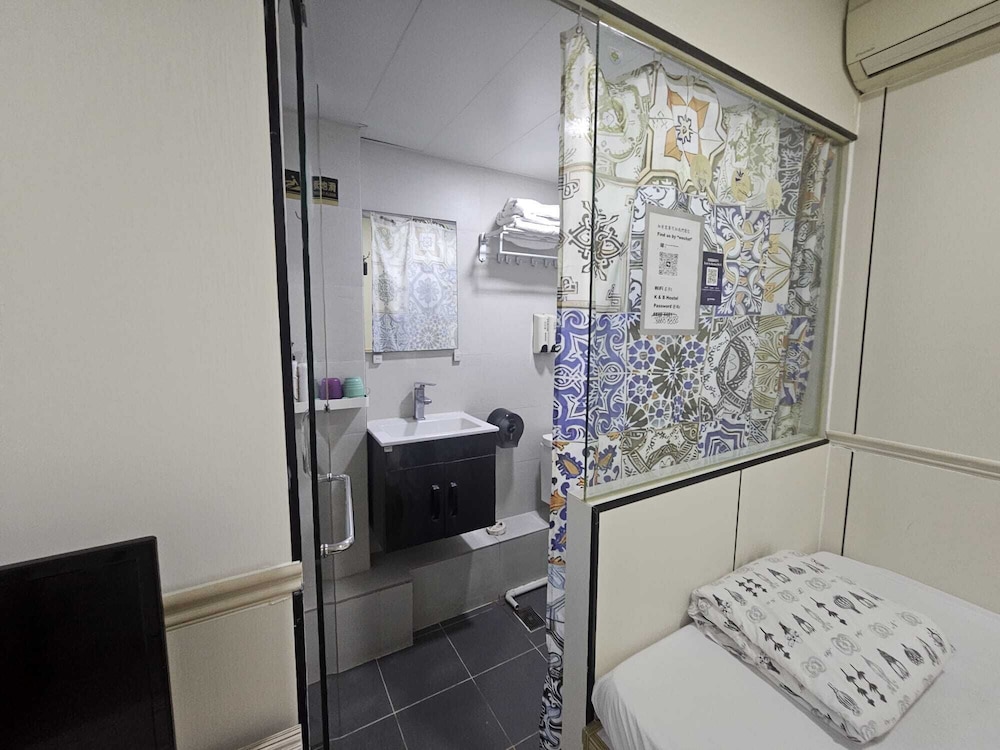 K & B Hostel 64/64