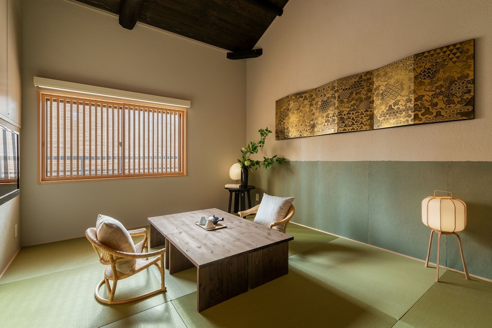 Nazuna Kyoto Tsubaki St 26/47