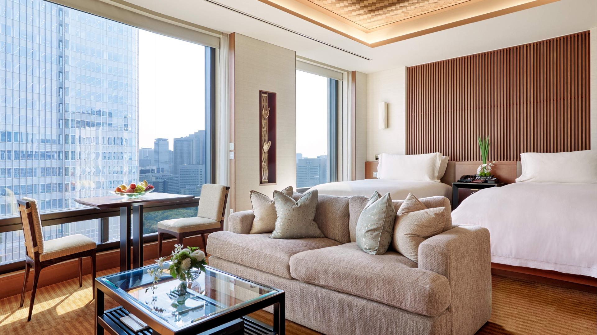 PREMIER, TWIN BEDS