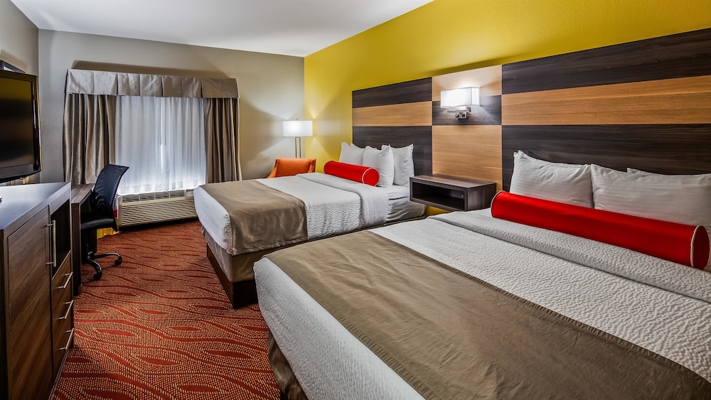 Best Western Plus Midwest City Inn & Suites 8/27