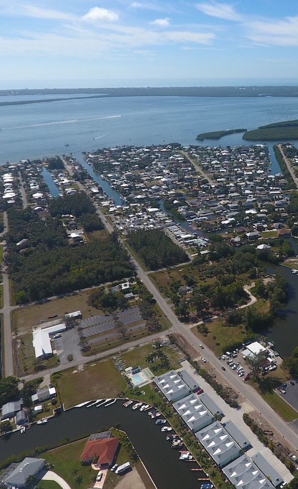 Off the Charts Inn Out Island Resort 44/50