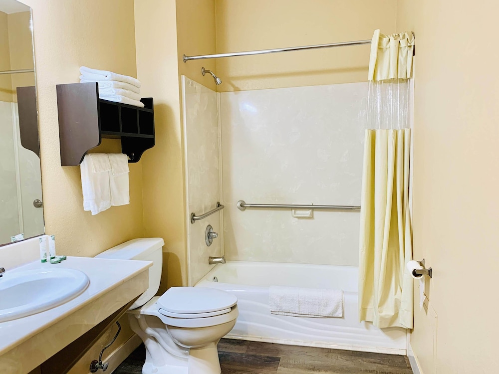 Weston Inn Suites 54/55