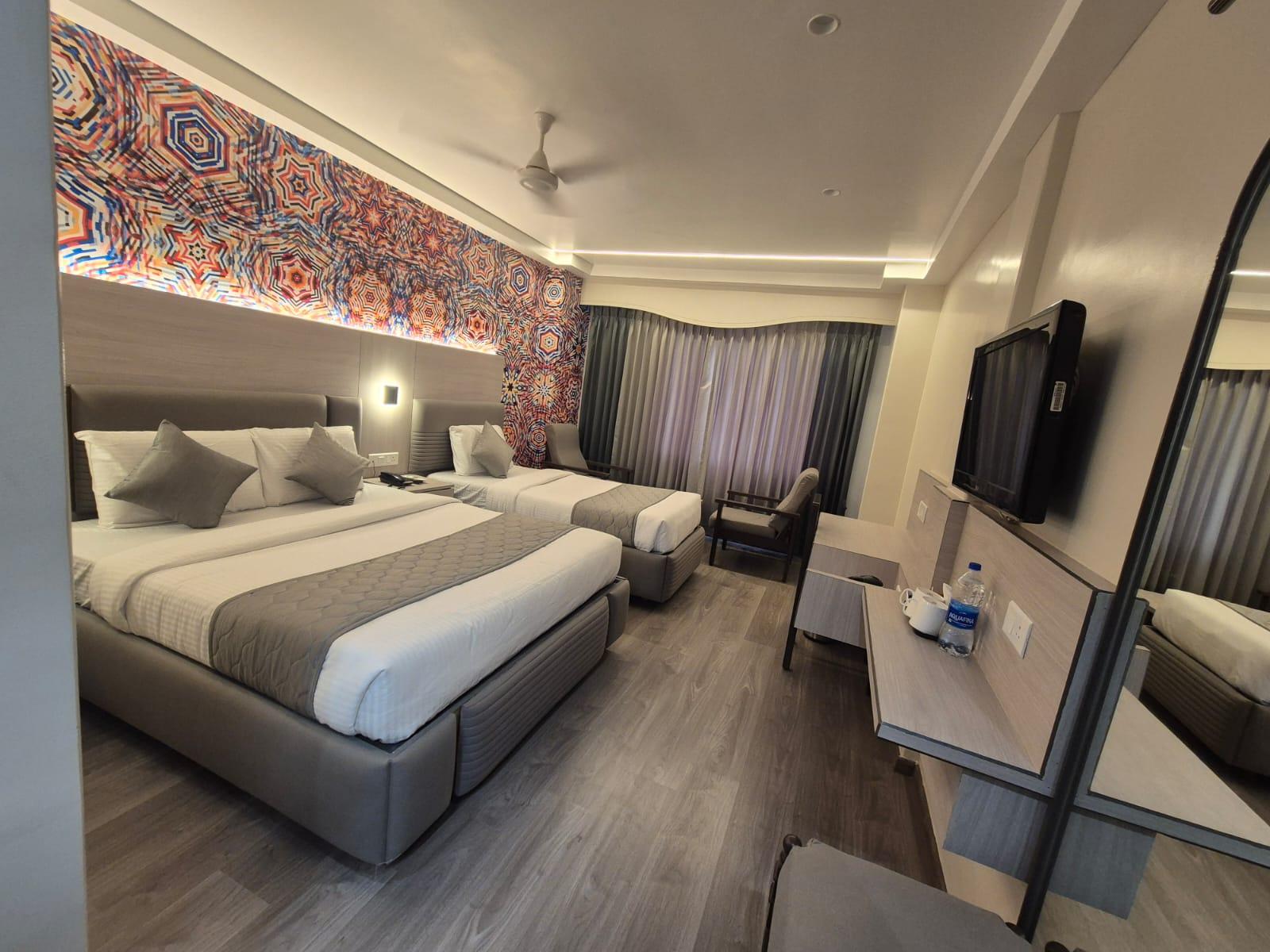 HOTEL NORTH GATE 11/39