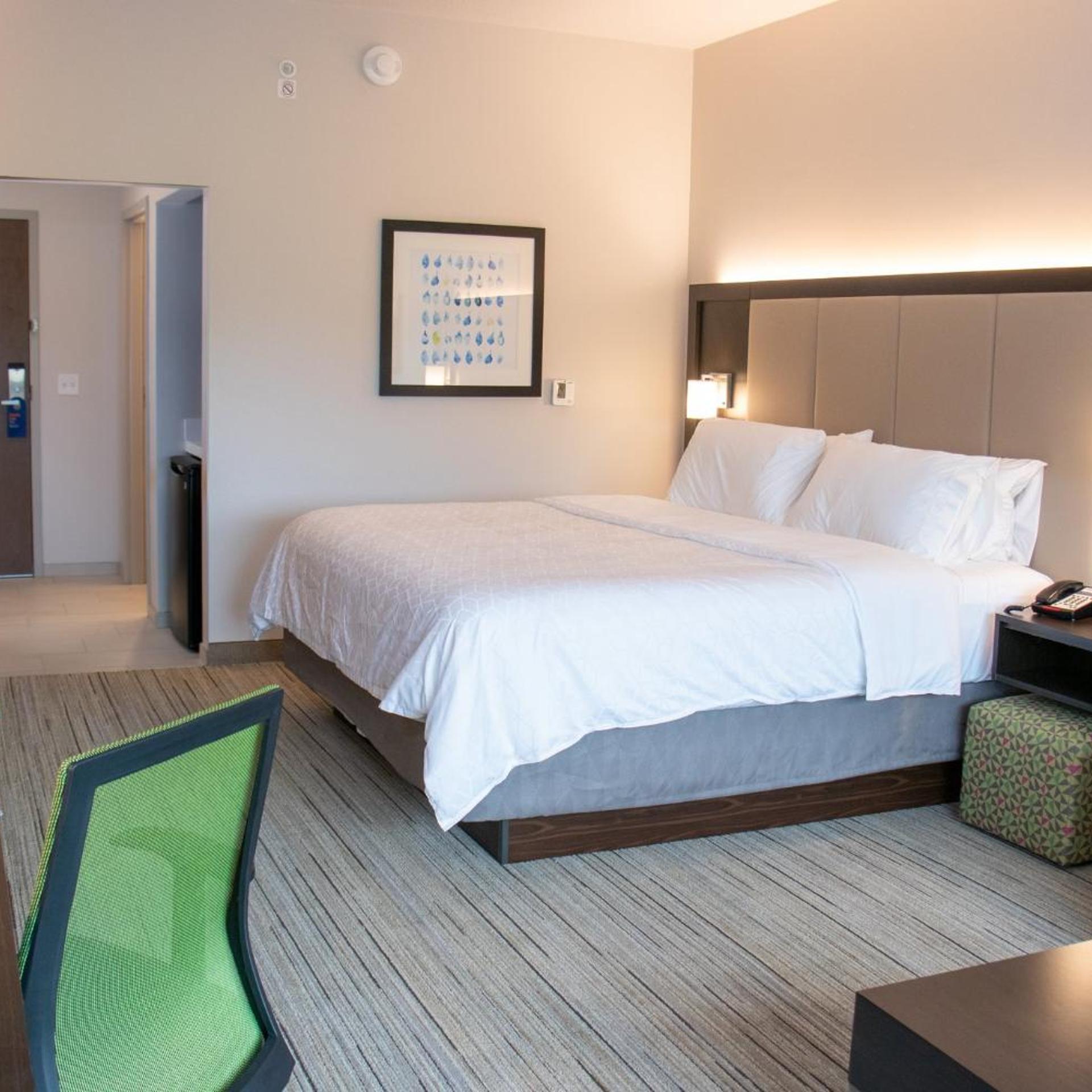 Xtra Space, Standard, King Bed