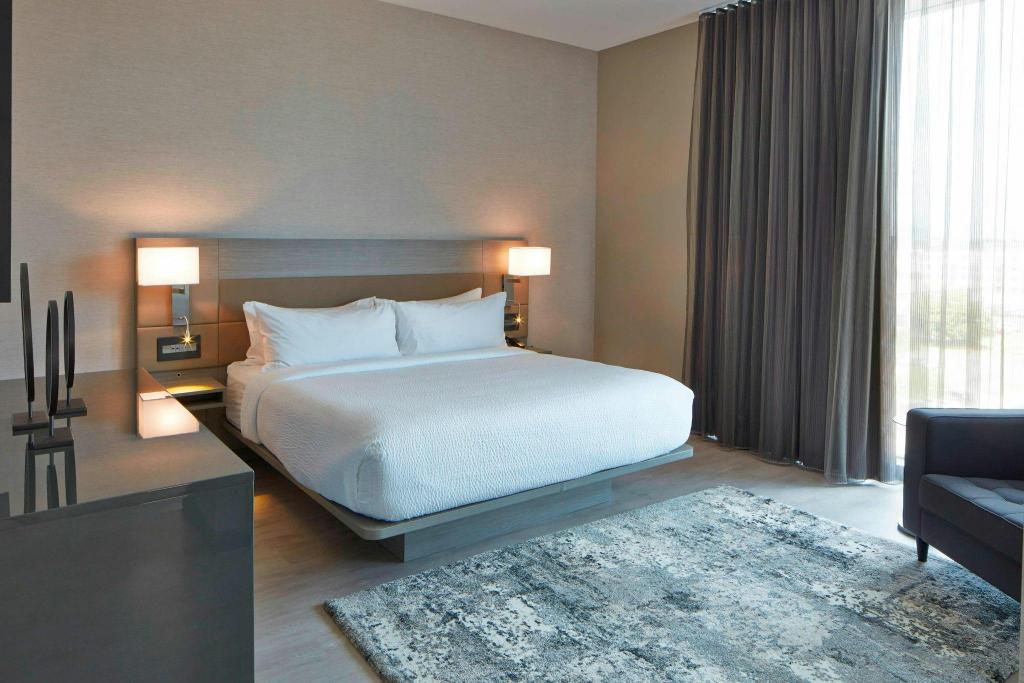 Room, King Bed, Sofa, Corner