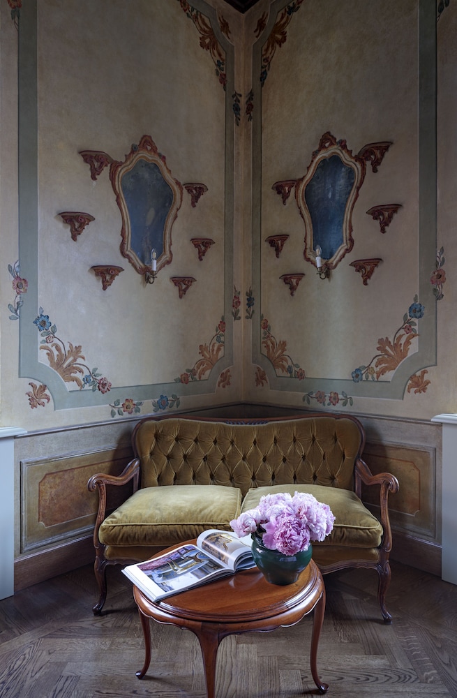 Hotel Locarno 47/73