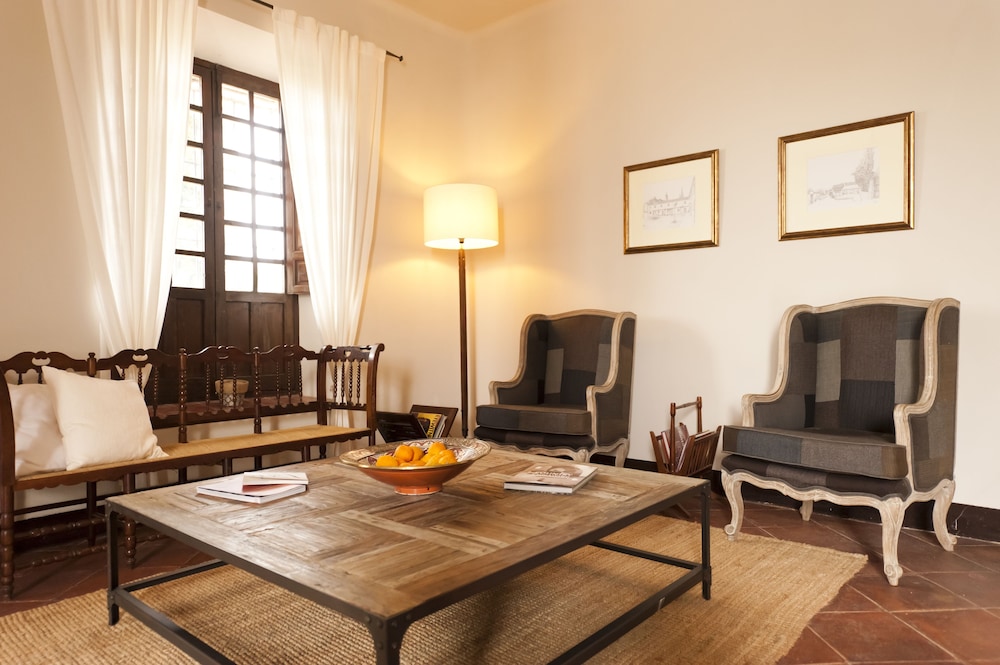 Hotel Cortijo del Marques 30/50
