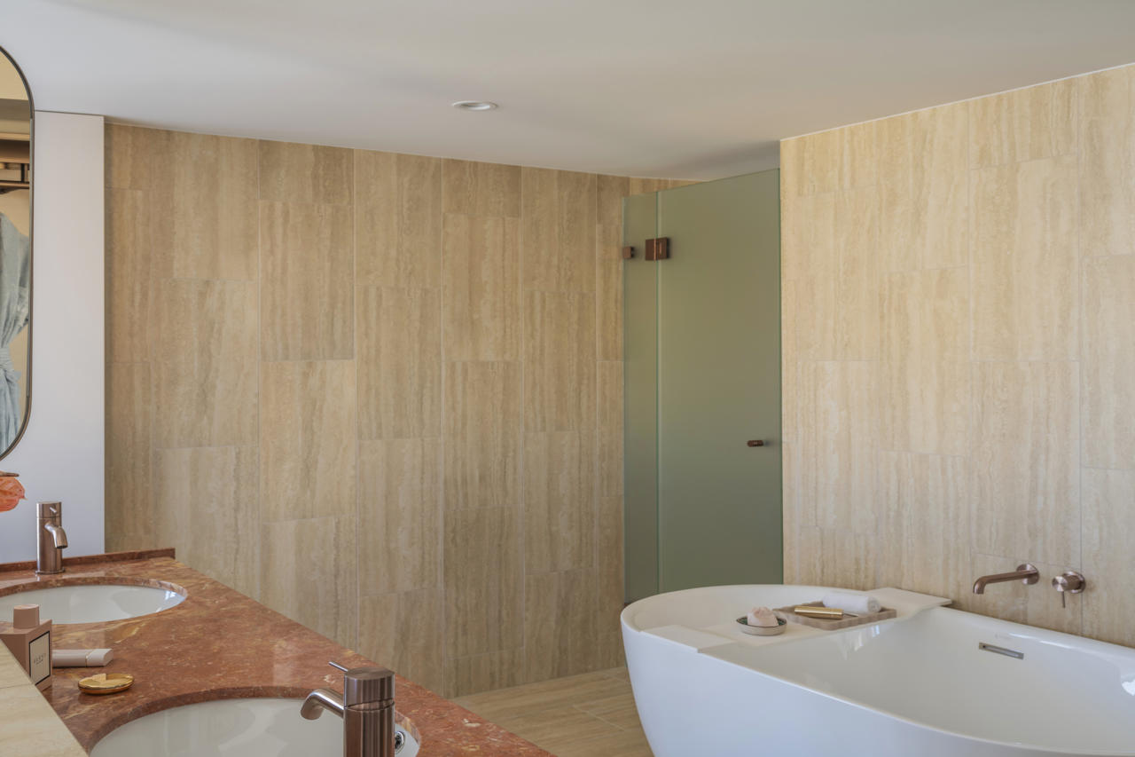 Avani Mooloolaba Beach Hotel 115/116