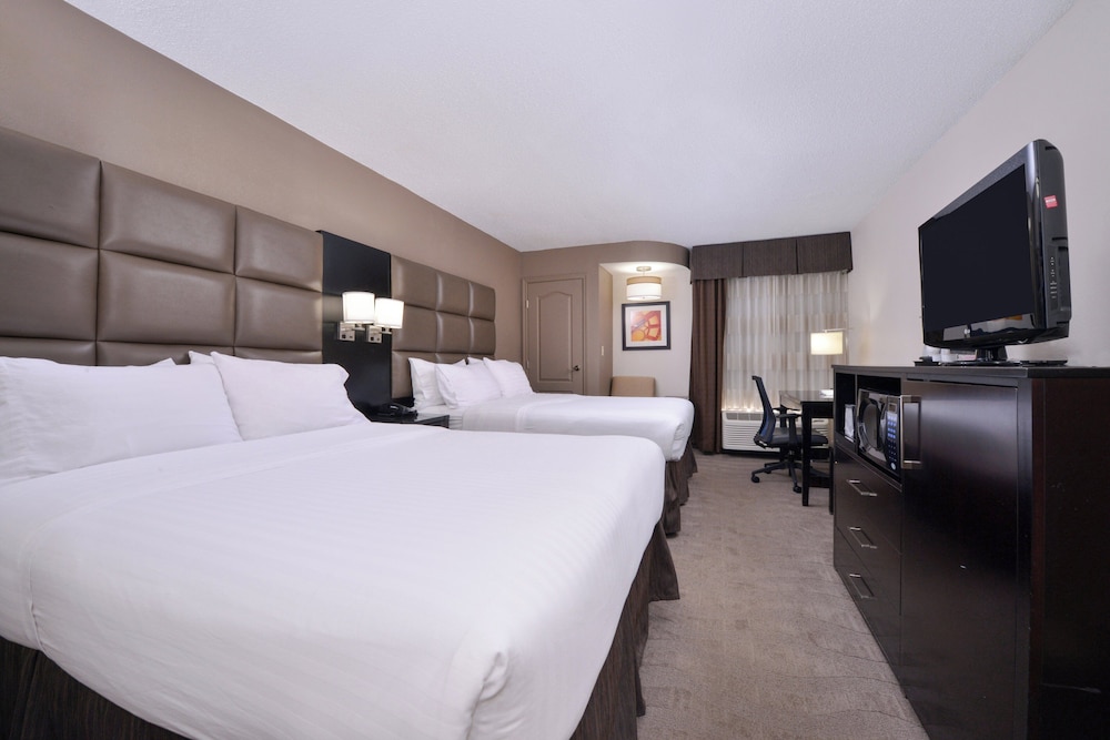 Holiday Inn Express Burlington 26/79